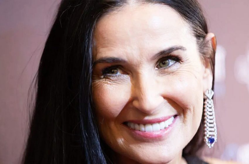  “Like she put on a mask”: 59-year-old Demi Moore was criticized online after a new plastic surgery