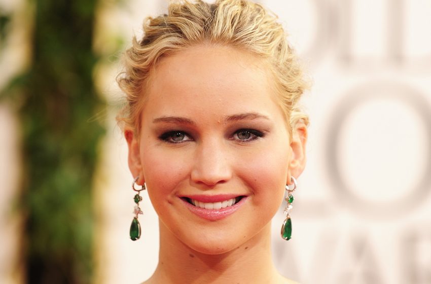  “Smell Of Love.” Tanned Jennifer Lawrence Charmed Fans