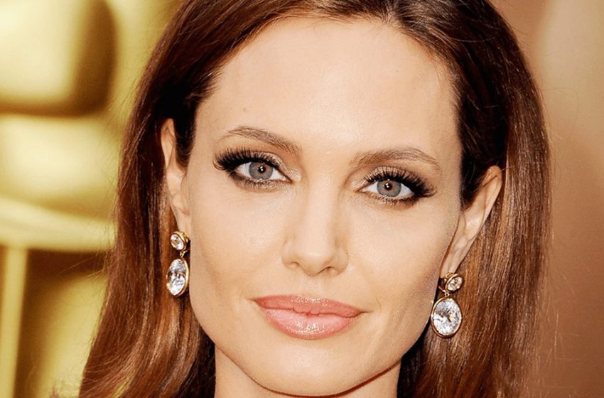  What Angelina Jolie looked like in her youth and how she changed with age!