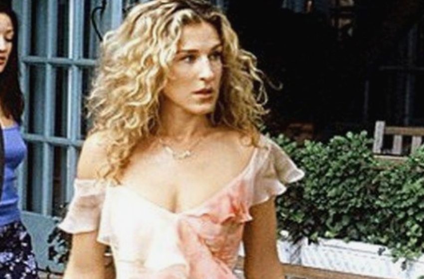  Looks Better Than Ever. Evening Dress Worn By Carrie Bradshaw Is Back In Trend