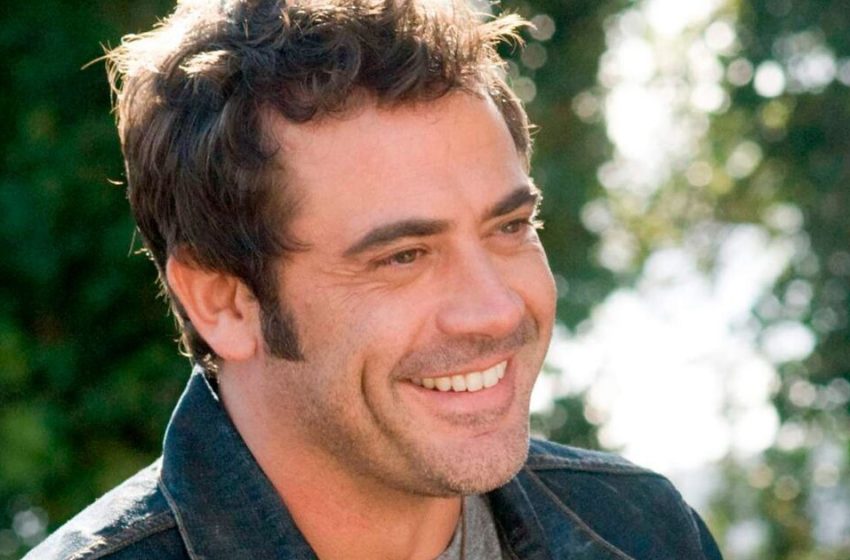  “Sexier Than The Sons!” How John Winchester From Supernatural Looks Now