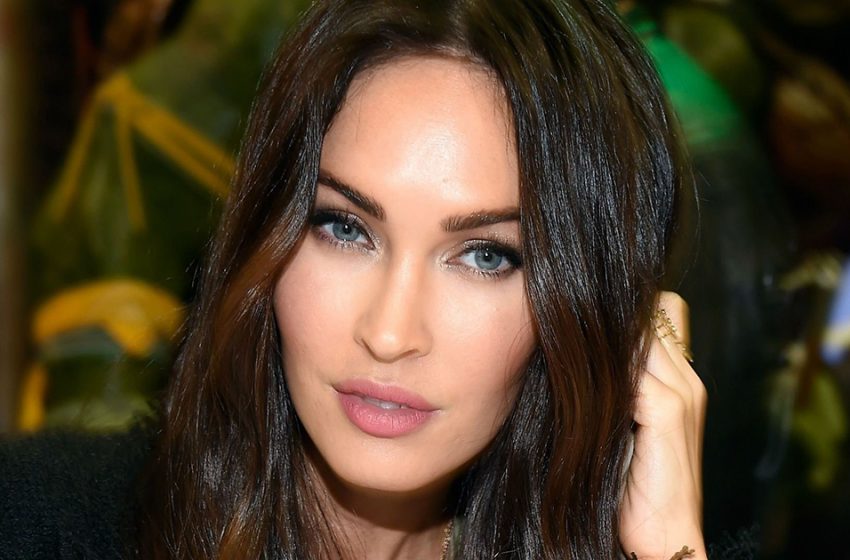  Megan Fox’s black shimmer mesh dress made a real splash among her fans!