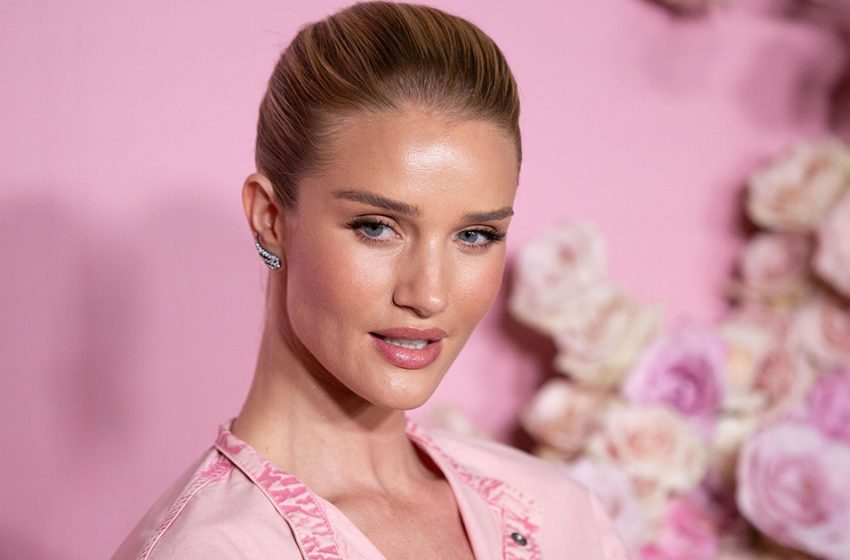  “In a Red Bikini”: Rosie Huntington-Whiteley Showed Her Figure For the First Time After Giving Birth!