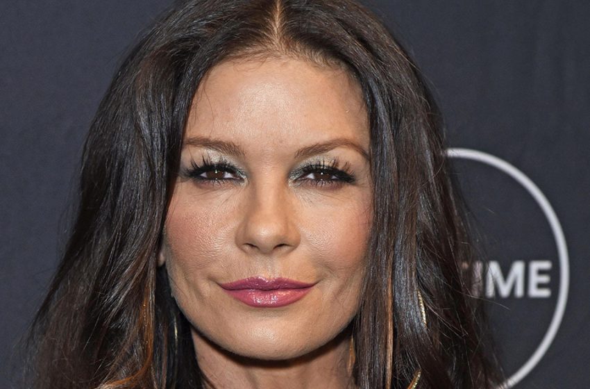  “The Actress Of Wednesday”: 53-Year-Old Catherine Zeta-Jones Tried On a Spicy Jumpsuit With Transparent Inserts!