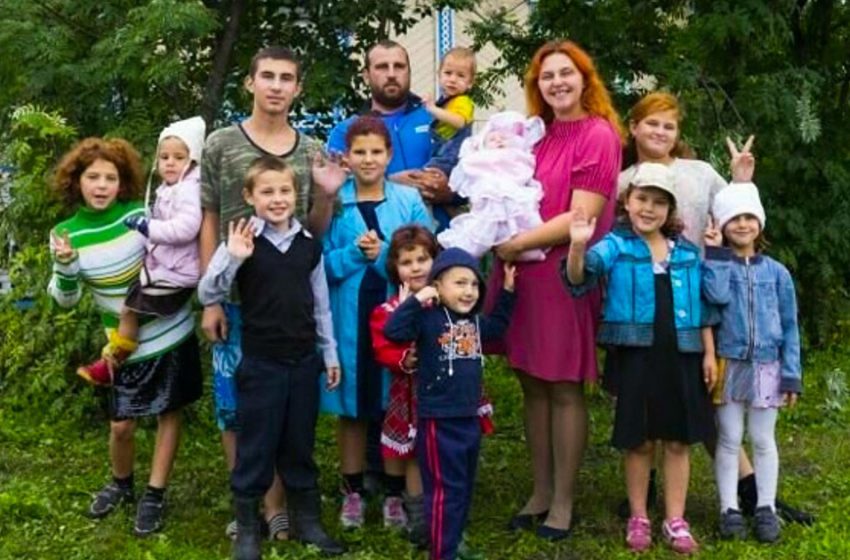 By The Age Of 32 This Woman Gave Birth To 12 Children