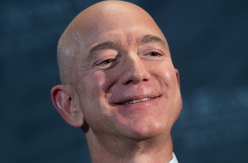  “Is She Bolding?” 52-Year-Old Love Of Billionaire Jeff Bezos Scared With Her Appearance