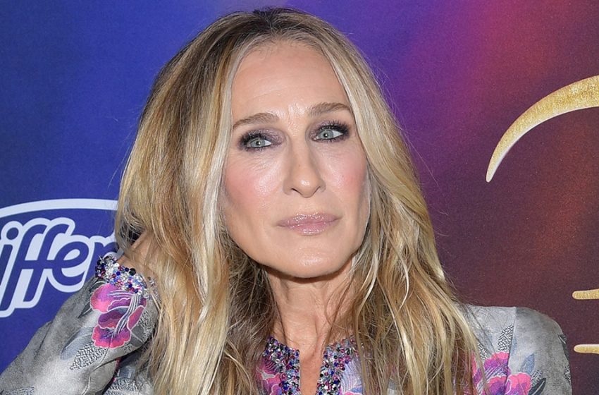  Dirty Boots And A Huge Hat! Sarah Jessica-Parker Came Out In An Outfit That Shocked Everyone