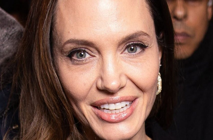  Haute Couture Outfit And a Dazzling Smile: Angelina Jolie Appeared In France!