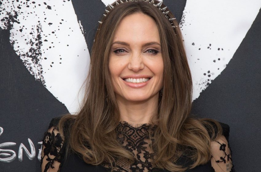  “Angie Has Become The Same As Before”: Angelina Made a Splash Among Male Fans, Walking Without Underwear!