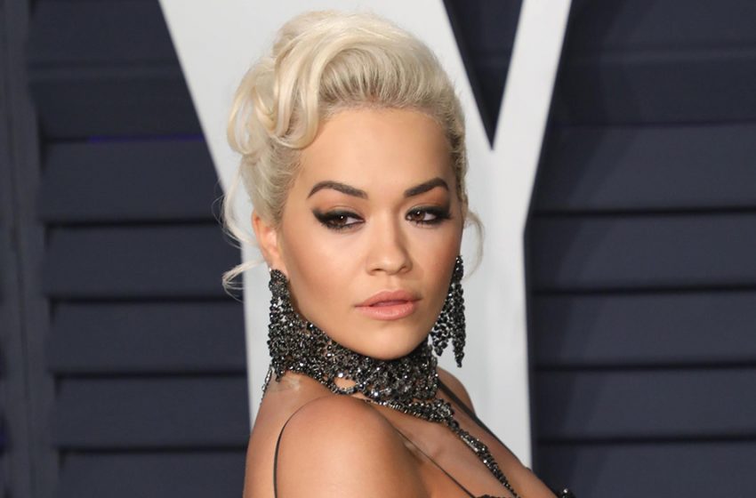  “How Did She Freeze!” Rita Ora Exposed The “Iron” Press In A Jacket On Her Naked Body