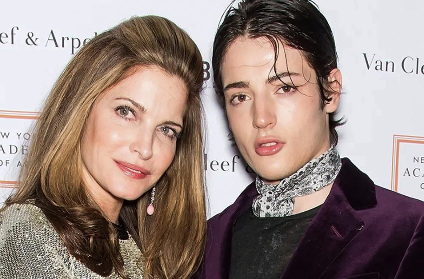 “I Put On His Clothes!” Stephanie Seymour Spoke About Her State For The ...