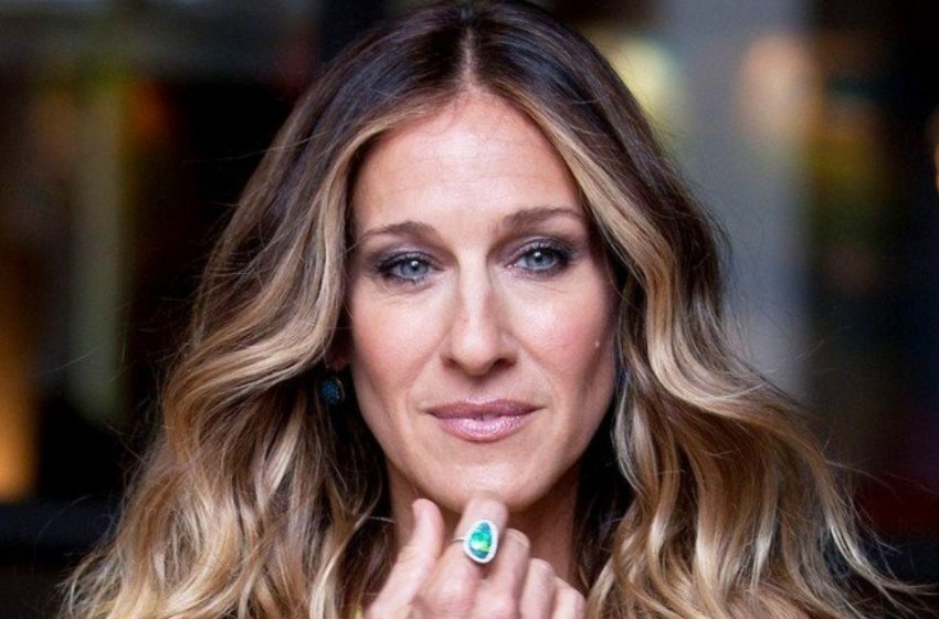  “Stretched Sweatpants And A Faded Bathrobe!” You’ve Never Seen Carrie Bradshaw Like This