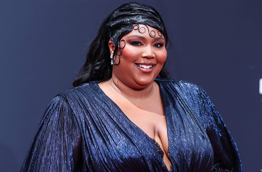  “You Cant Unsee It!” 310-Pound Lizzo Dressed As A Flower Man At The Grammy Awards!