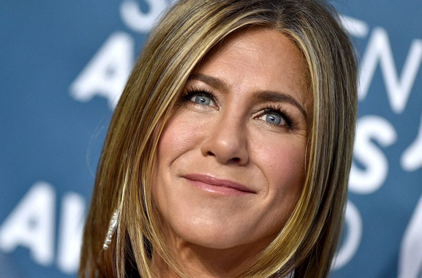  “What’s Left Behind The Scenes.” Jennifer Aniston Showed Behind The Scenes From The Filming Of “The Morning Show”