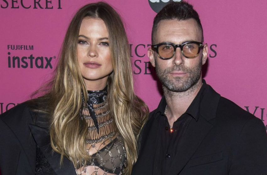  Adam Levine’s Wife Stunned With Her Appearance A Month After The Third Birth