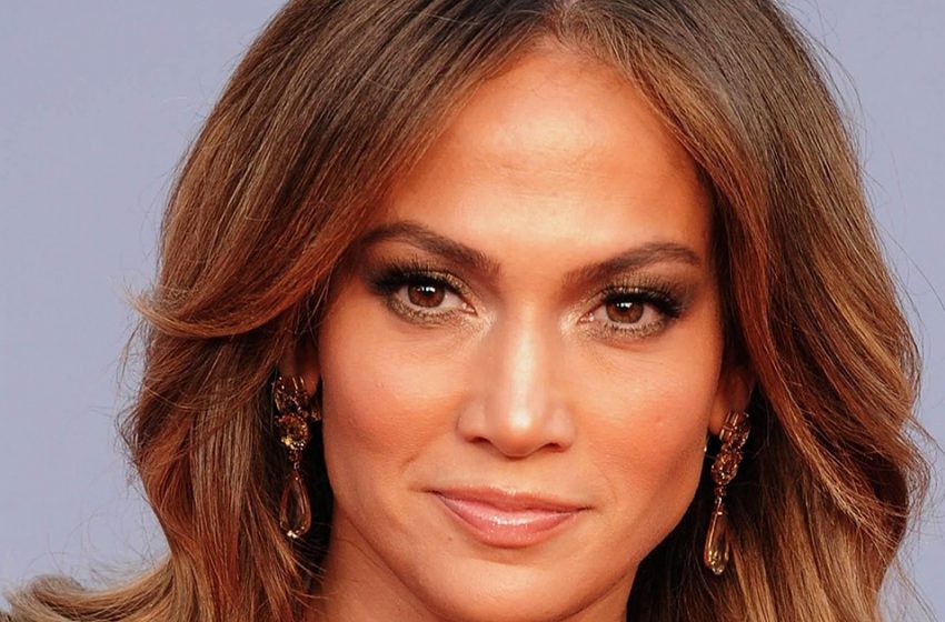  “Perfect body at such an age!” Jennifer Lopez shocked her fans with yet another picture of her forms