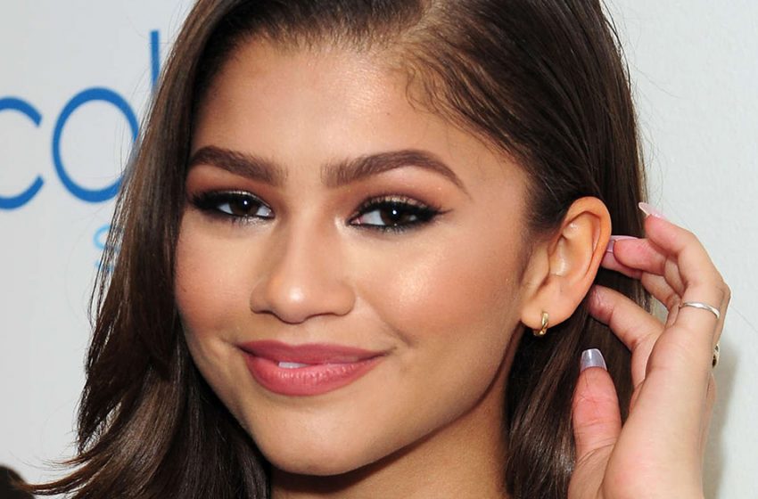  “Bare shoulders and diamonds on the neck!” Zendaya in the form of a Barbie doll appeared on the red carpet