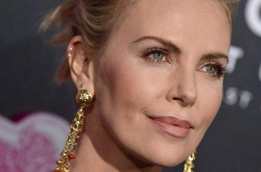  “Middle Aged Grandma”: Charlize Theron Upset Fans With Her Appearance!