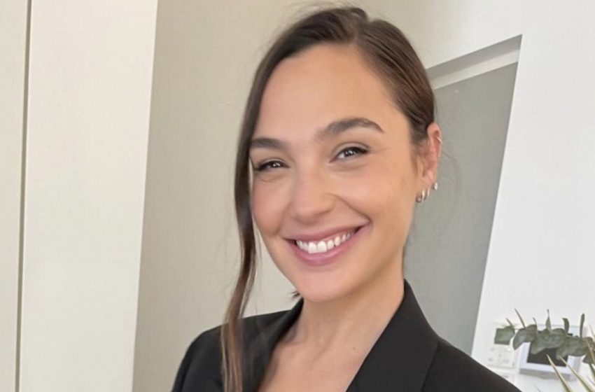  “A Mother Of Three! Incredible! ”: Gal Gadot Delighted Fans With Her Bikini Photos!