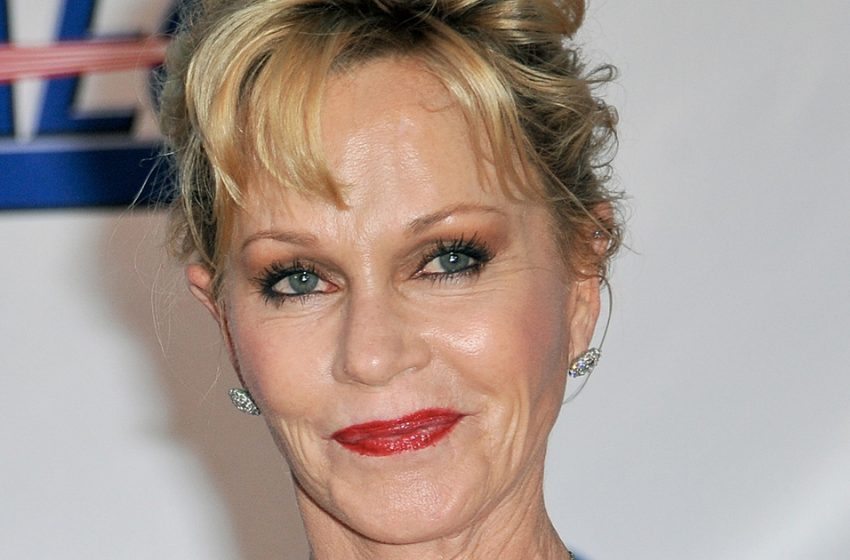  “Untidy Hair And Deep Wrinkles”: 63-Year-Old Melanie Griffith Stopped Taking Care Of Herself!