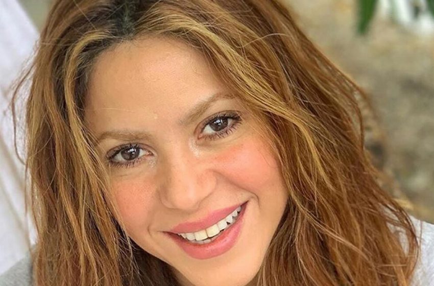  Blond and brunette. Shakira showed a rare photo of grown-up sons from Pique