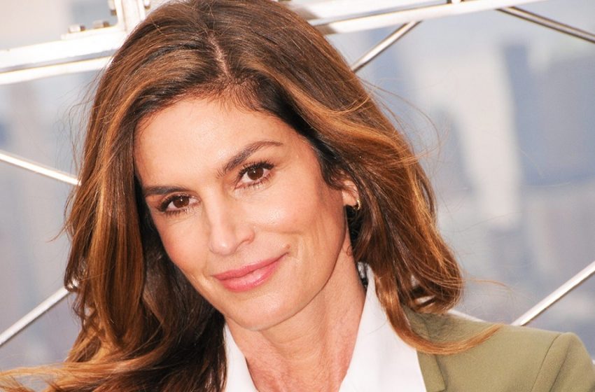  “Just like her mother!” Cindy Crawford showed archival photos with her beautiful daughter