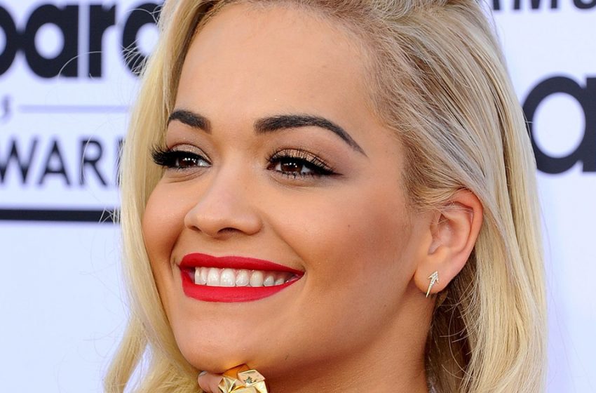  “She Doesn’t Need Photoshop”: Rita Ora Posted Her Beach Photos Without Makeup And Filters!