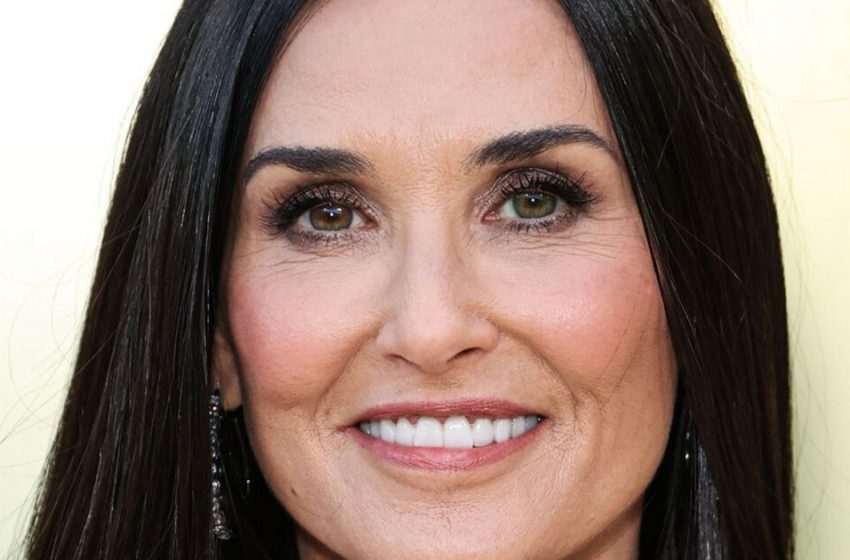  “What Is The Secret Of Her Eternal Youth?”: 60-Year-Old Demi Moore Shared Spicy Photos From The Beach!