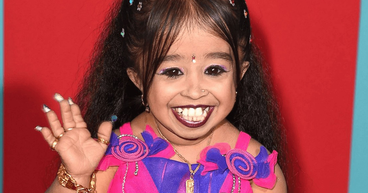 How The Actress Whose Height Is 2 ft Lives And What Her Husband Looks