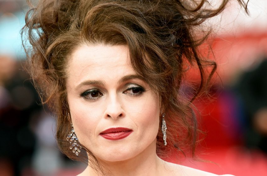  “Look like peers!” 56-year-old Helena Bonham Carter was caught walking with a young boyfriend