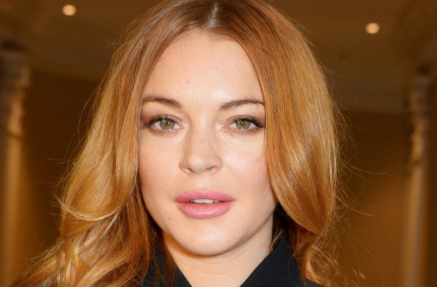  “Pregnant Lindsay Lohan Showed Her Rounded Belly For The First Time!” Photo Of The Star In A Tight Dress Made The Fans Very Happy