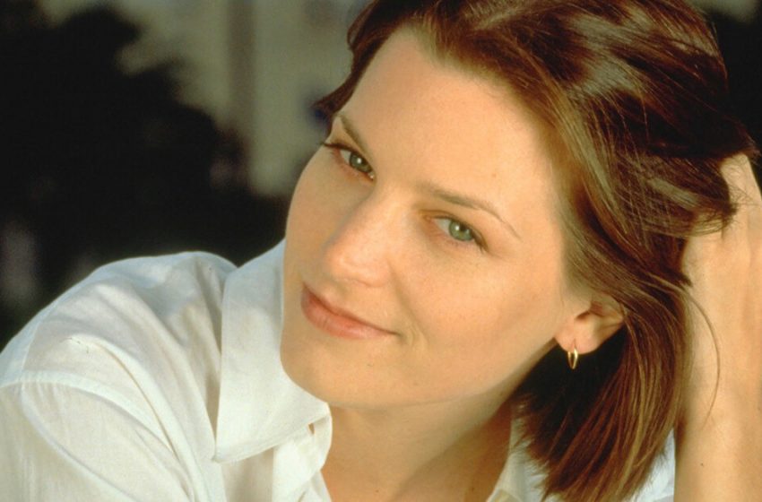  “Grey Hair And Baggy Clothes”: What Does 59-Year-Old Bridget Fonda – The Icon Of The 90s Look Like Today?