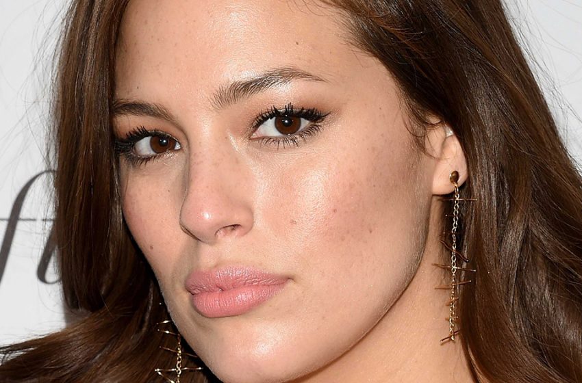  “They Are Incredibly Similar”: Plus-Size Model Ashley Graham Delighted Fans With Rare Pictures With Her Mother!