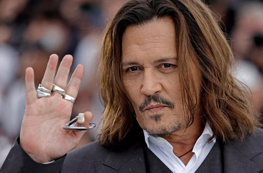  “Please, Don’t Smile”: Johnny Depp’s Decaying Teeth Leaves Fans Scared and Concerned!