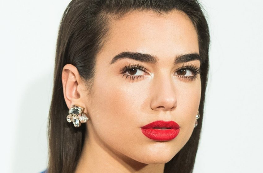  “In Such a Revealing Dress!”: Dua Lipa and Her Boyfriend Who Is 14 Years Younger Made First Public Appearance Together!