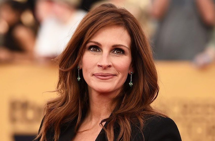  Julia Roberts Radiates Summer Vibes: A Close-Up Selfie And Reflections On Her Career!