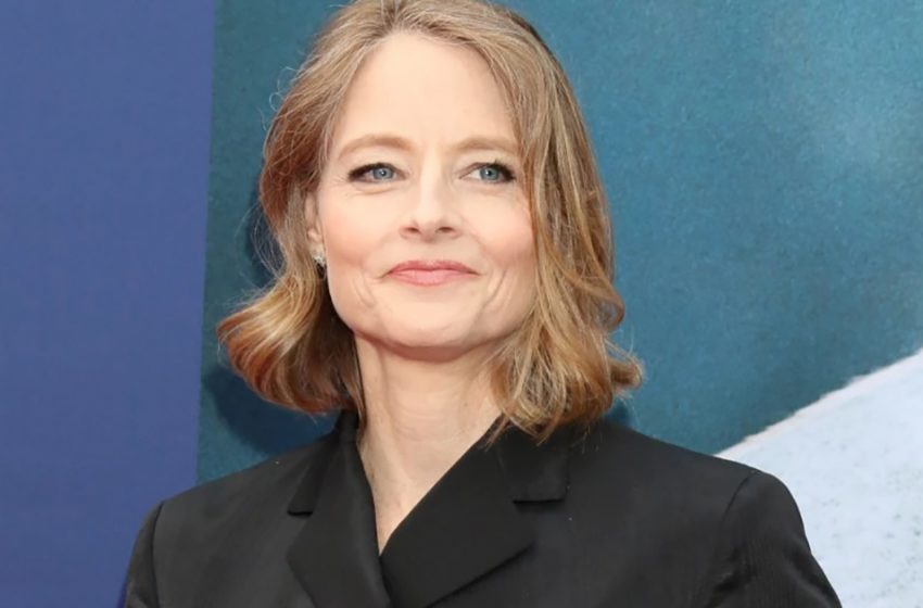  Paparazzi Captured The Moment: Jodie Foster Was Spotted With Her Son In Public For The First Time In a Long Time!