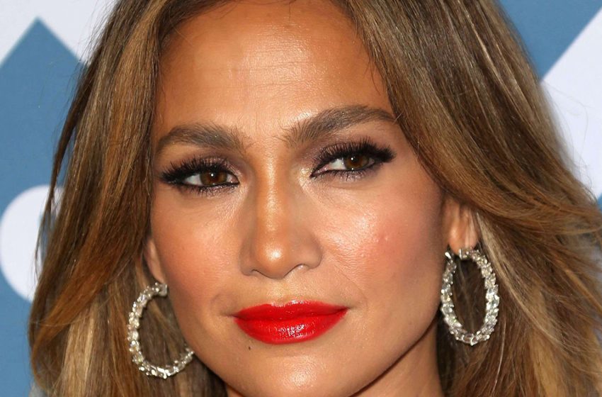  “Inherited The Beauty Of Her Mother”: Jennifer Lopez Showed a Photo Of Her Beautiful Parent!