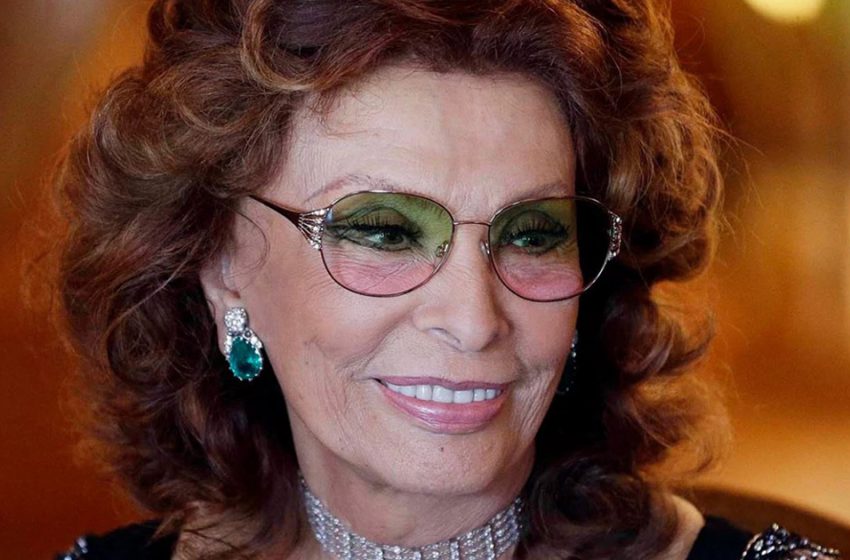  “Prominent Nose And Double Chin”: Photos Of Young Sophia Loren Stunned Fans!
