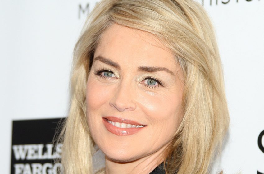  “Ready For The Summer”: Sharon Stone Showed Herself In a Swimsuit!