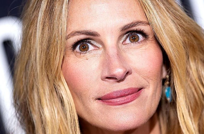  “Beauty Has Gone”: Photos Of Julia Roberts On Vacation Hit The Net!