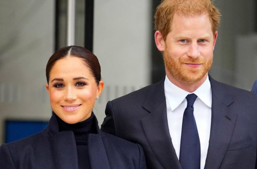  The Duchess Of Sussex Was Captured By The Paparazzi: Markle Showed Off Her Skinny Legs In Wrinkled Shorts On a Walk With Prince Harry!