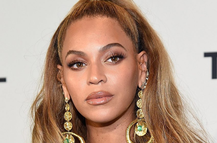  “Effective Look”: Beyoncé Delighted The Audience In a Transparent Jumpsuit!
