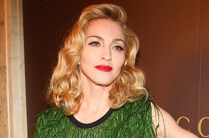  “Transparent T-shirt And a “New” Face”: 64-year-old Madonna First Contacted After Hospitalization!