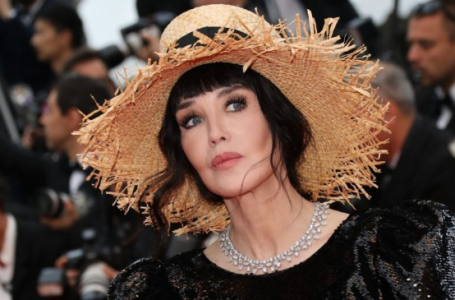 "Plastic Surgery Disfigured Her Face": What Does Isabelle Adjani Look ...