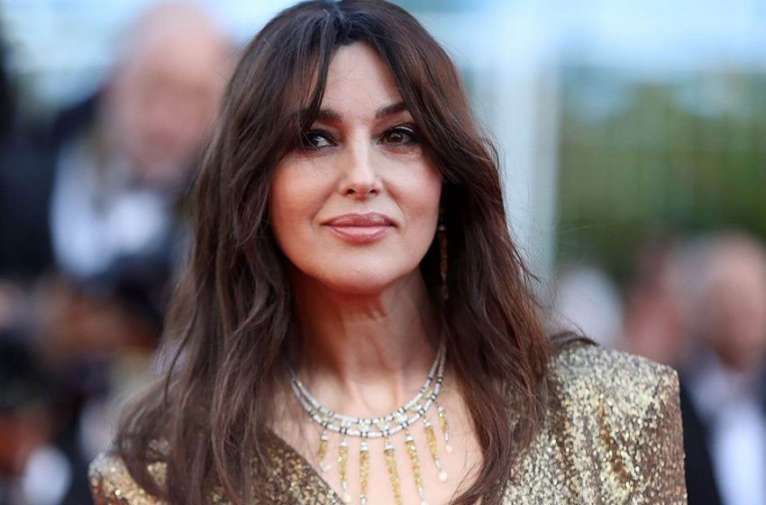  “Shameful Photos Of The Star”: 58-year-old Bellucci In a Wet See-Through Dress Without a Bra Was Captured By The Paparazzi!